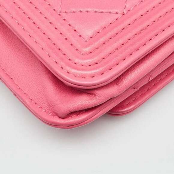 Chanel PInk Quilted Lambskin Leather Boy WOC Clutch Bag - Picture 5 of 12
